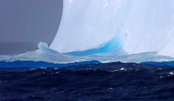 Iceberg Surf
